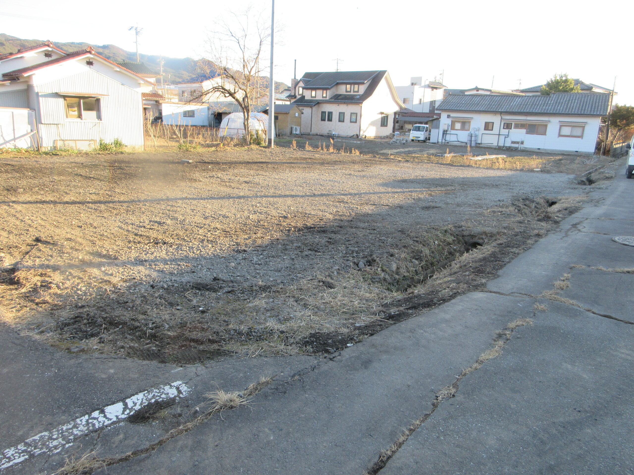 土地（西側より）