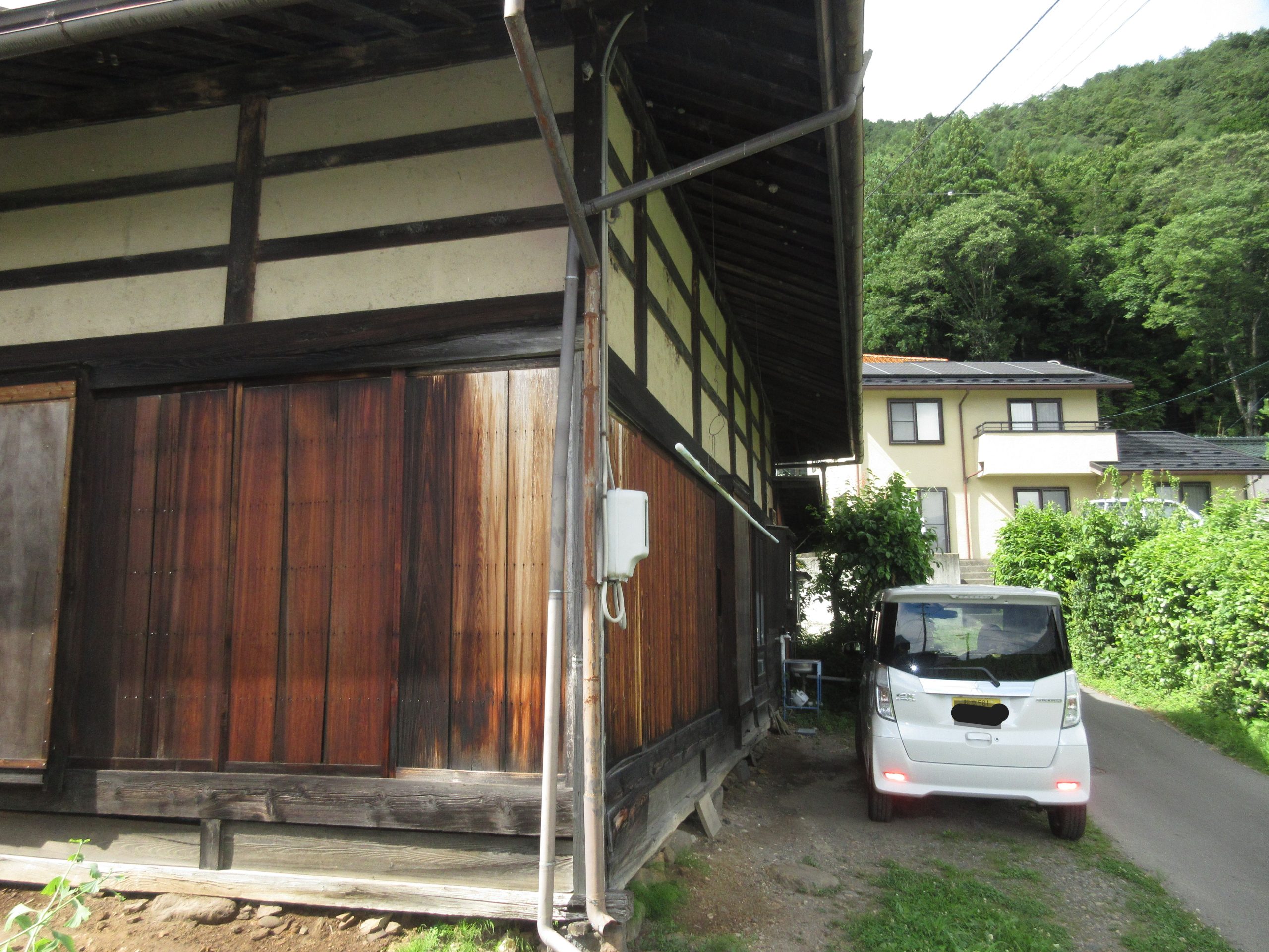 建物横駐車スペース有（1～2台）