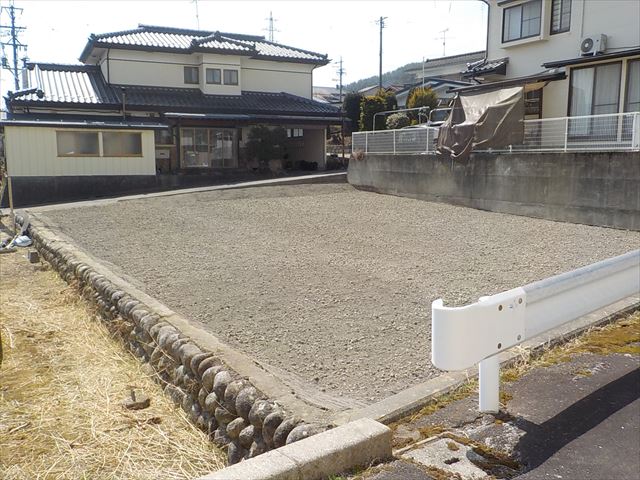 南側接道：町道1302　幅員4ｍ
